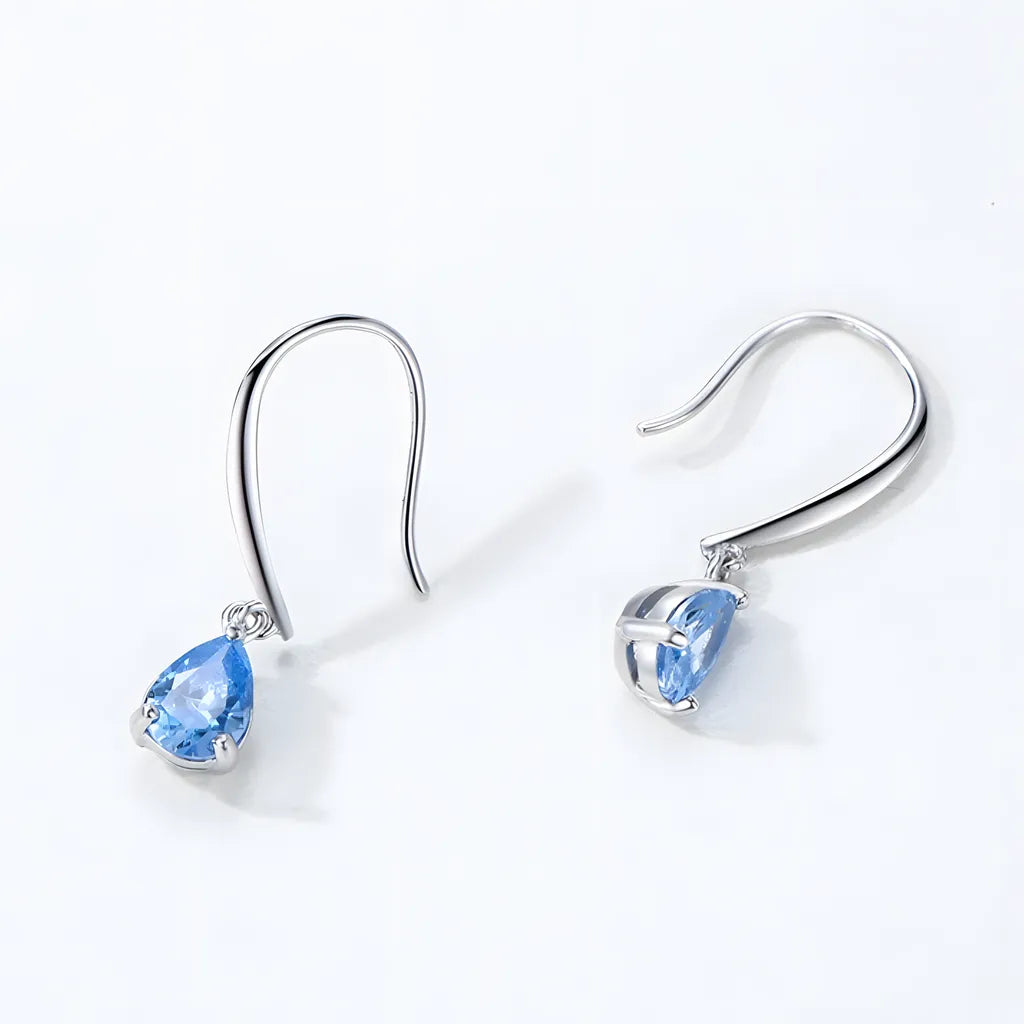 brinco-em-prata-evaine-com-zirconias-foto-deitados