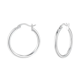brinco-de-argola-ester-no-fundo-branco