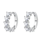 brinco-de-argola-maia-em-prata-com-zirconia-no-fundo-branco