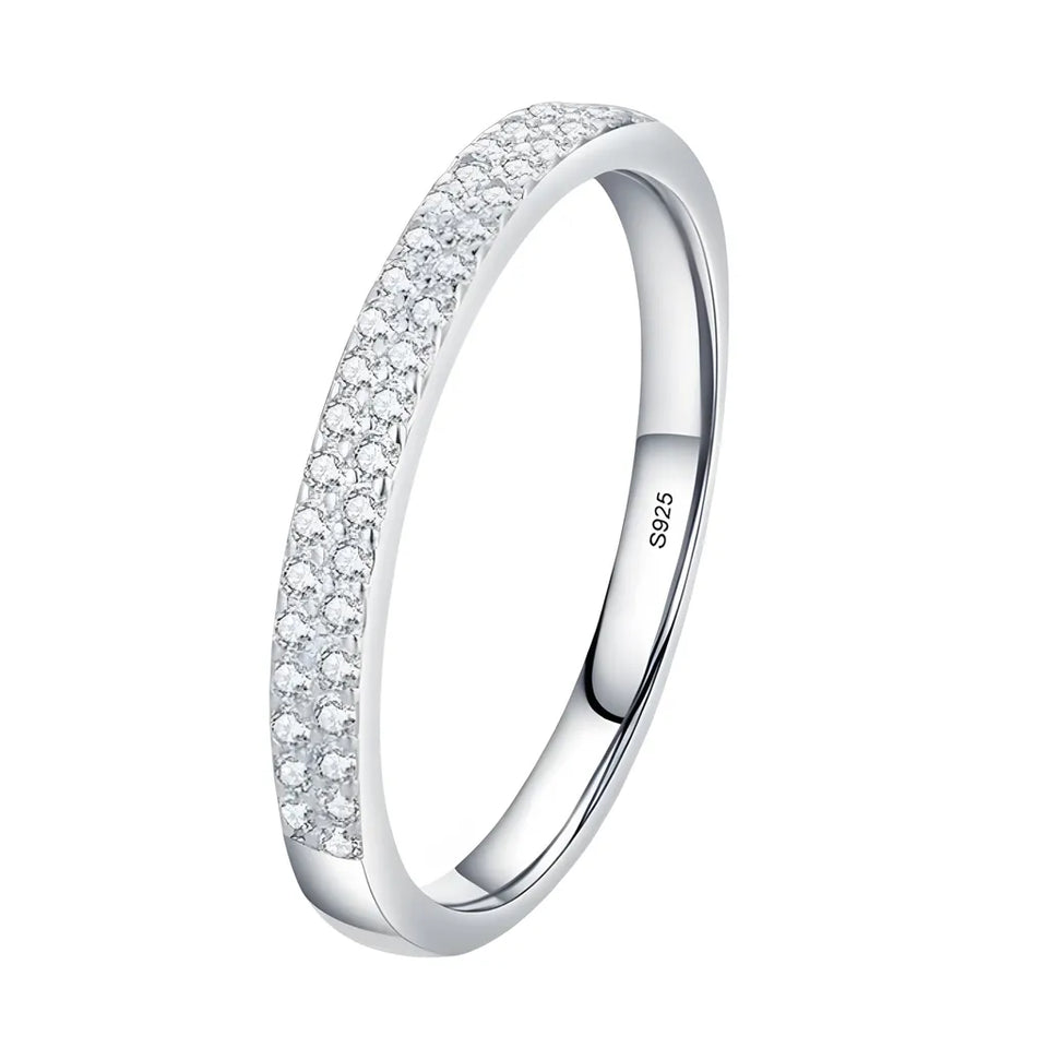 anel-de-prata-arielle-com-zirconias-foto-fundo-branco