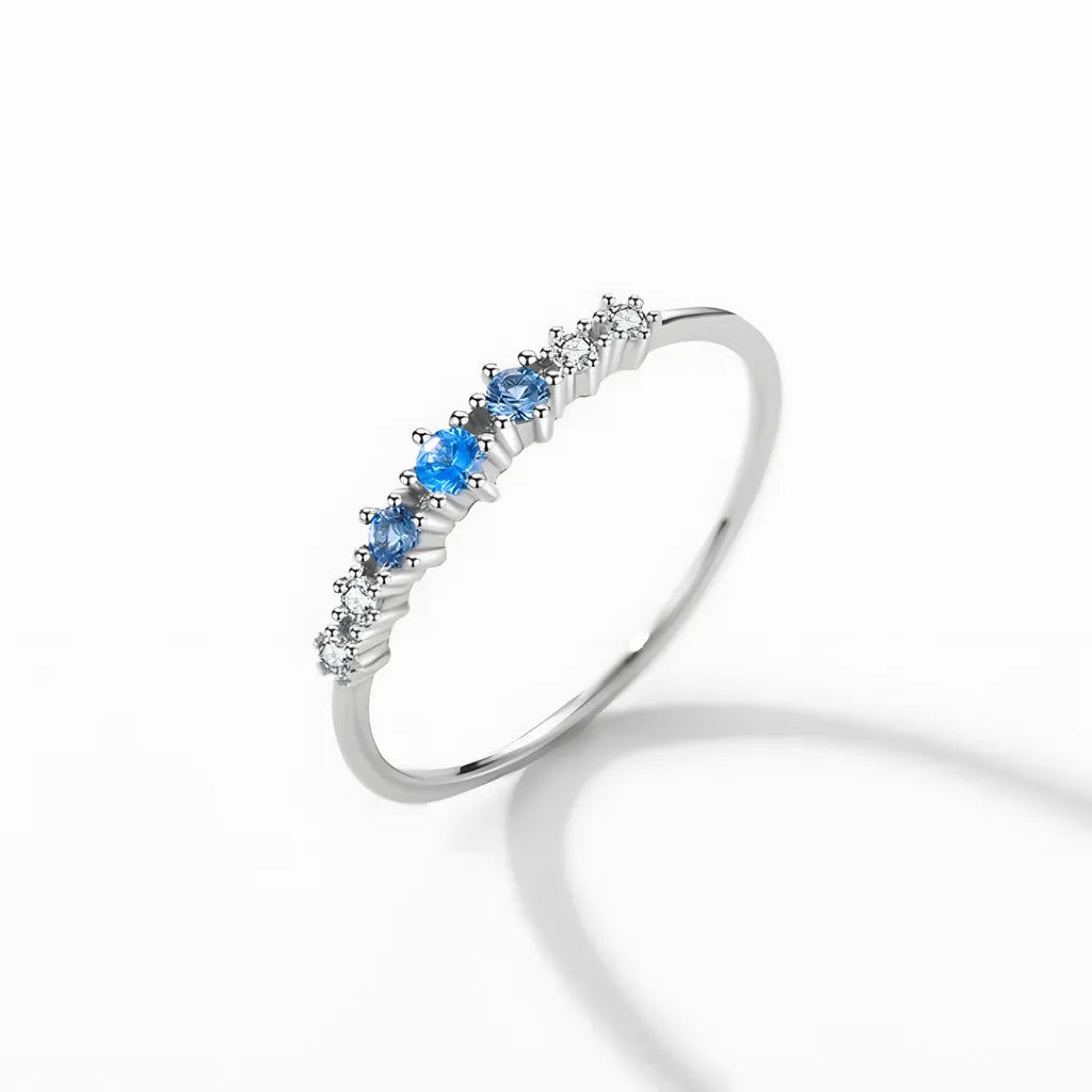 anel-de-prata-avril-com-zirconia-foto-lateral