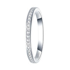 anel-de-prata-brielle-com-zirconias-foto-fundo-branco