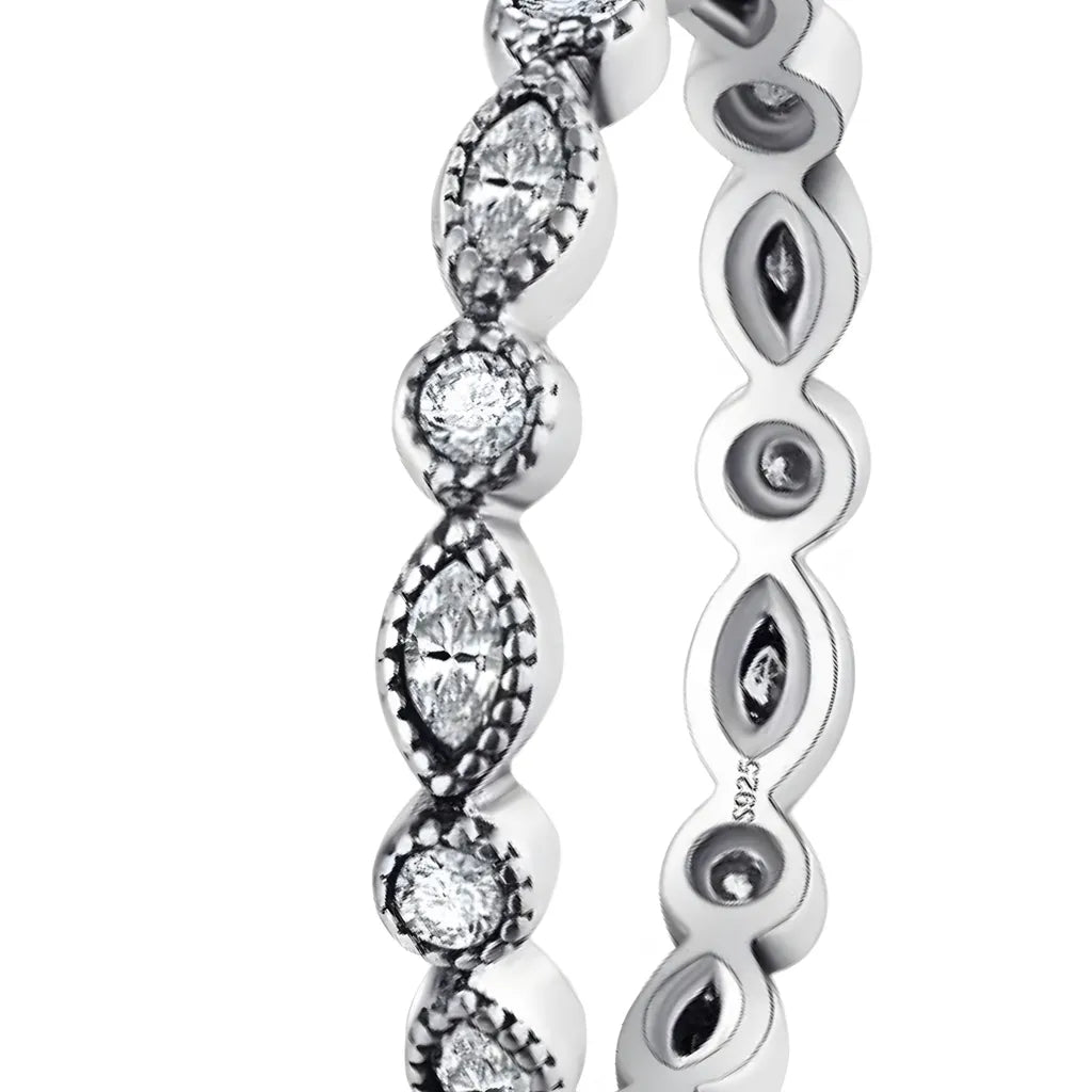 anel-de-prata-delfina-com-zirconias-foto-detalhe-zirconia