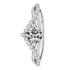 anel-de-prata-delicate-com-moissanites-foto-no-fundo-branco