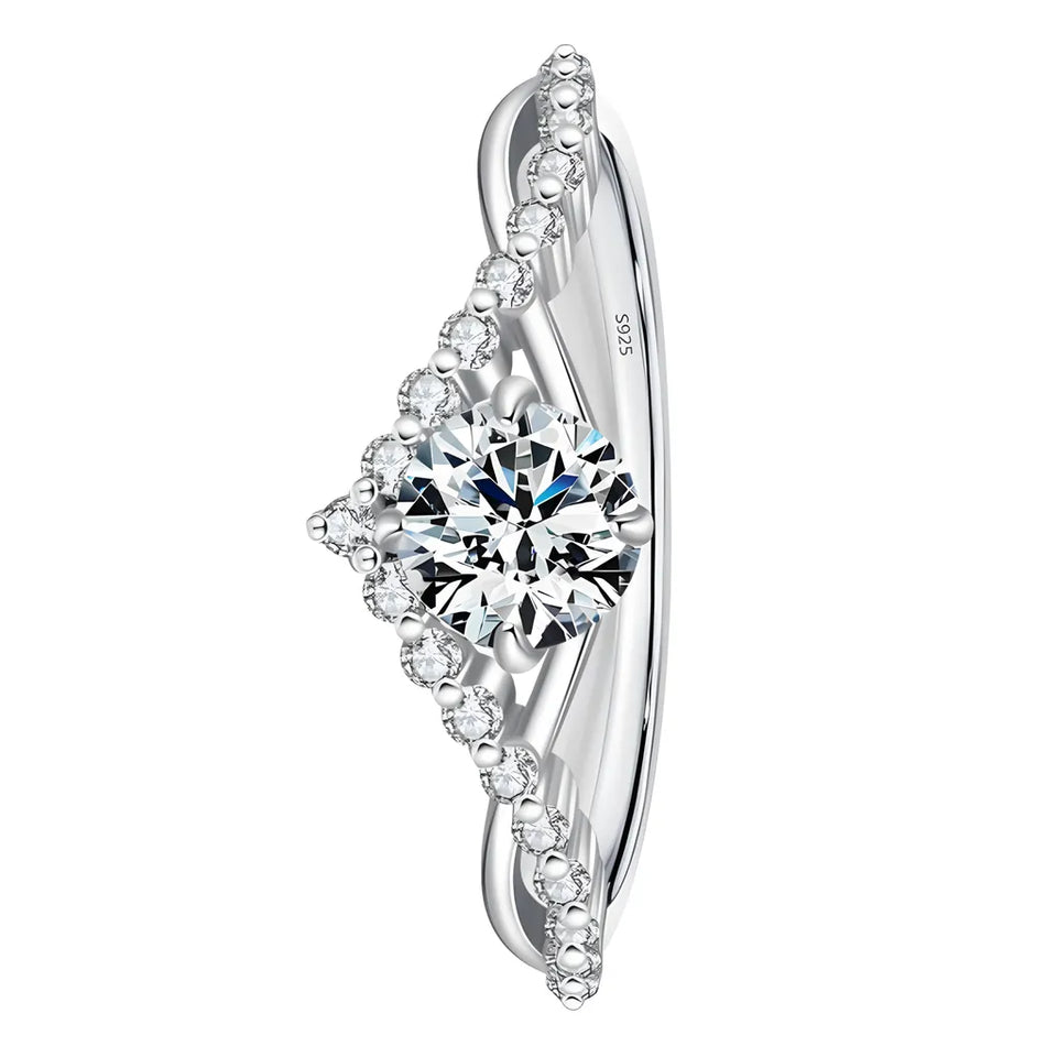 anel-de-prata-delicate-com-moissanites-foto-no-fundo-branco