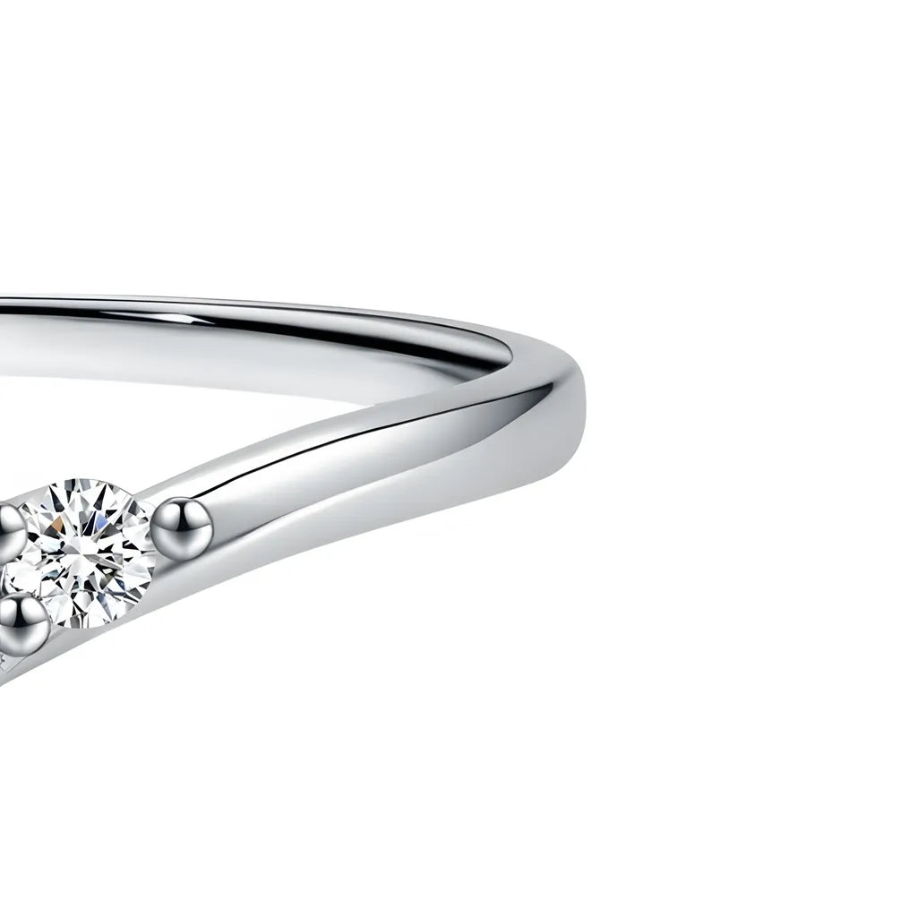 anel-de-prata-eternity-com-moissanites-foto-detalhes-prata-925