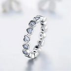 anel-de-prata-liana-com-zirconias-foto-lateral