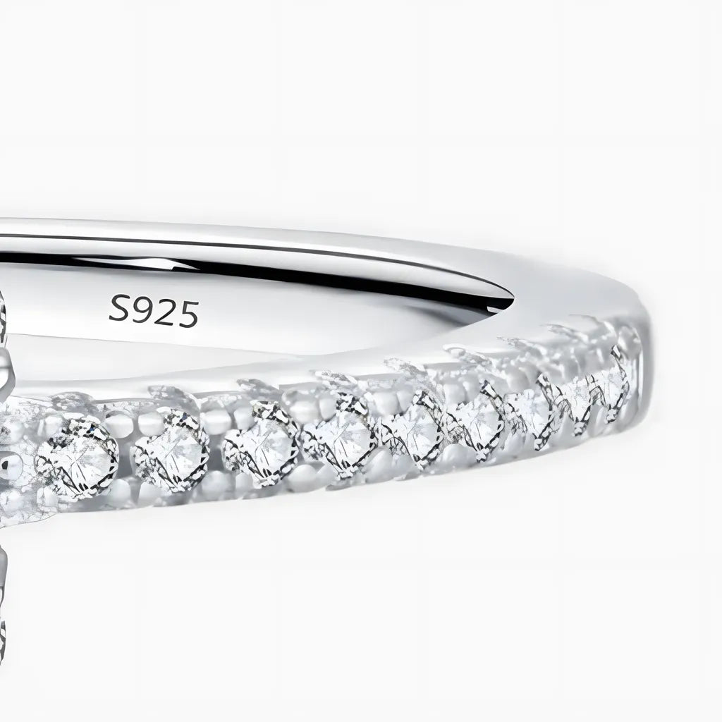 anel-solitario-em-prata-arielle-com-zirconia-foto-detalhe-da-prata-925