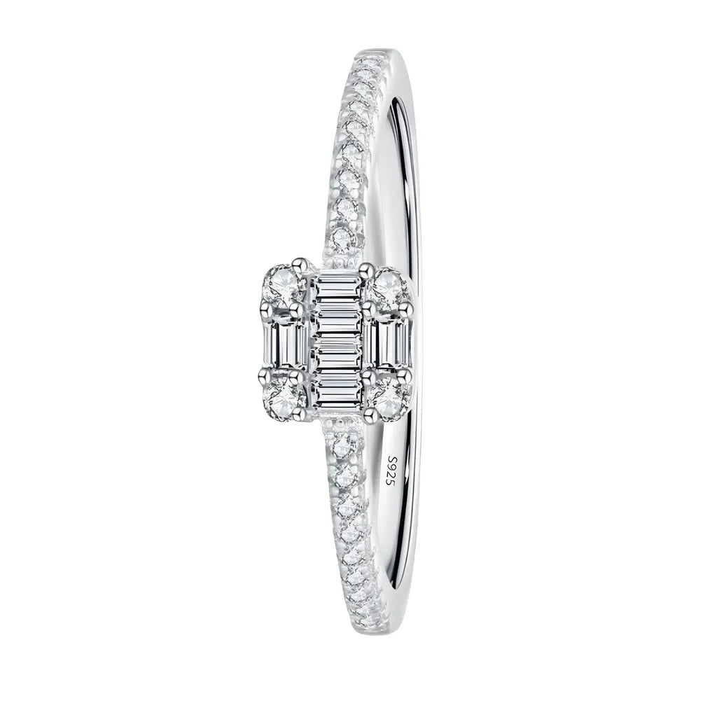 anel-solitario-em-prata-arielle-com-zirconia-foto-com-fundo-branco