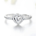 anel-solitario-em-prata-astrid-com-zirconia-foto-de-frente