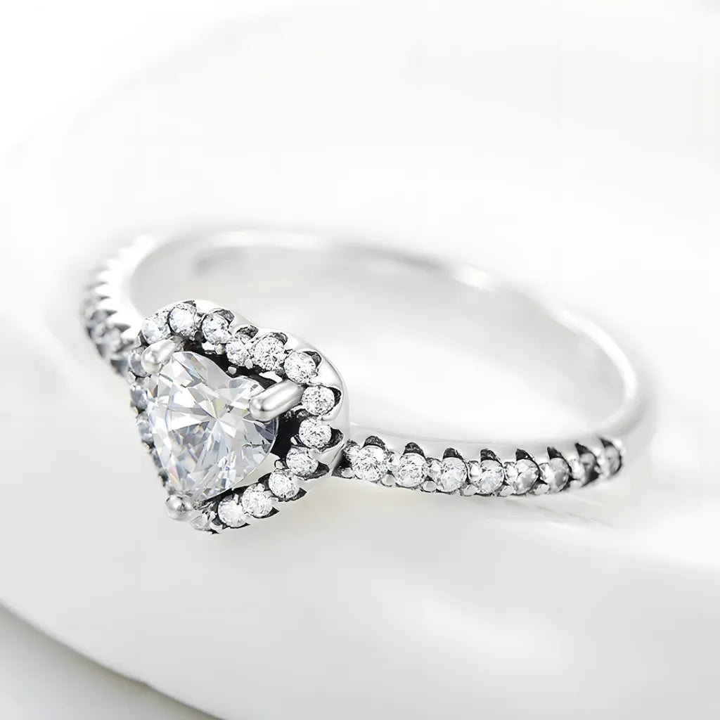 anel-solitario-em-prata-astrid-com-zirconia-foto-da-lateral