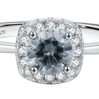 anel-solitario-em-prata-clara-com-moissanite-foto-detalhes-moissanite