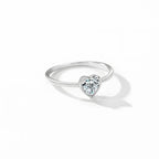 anel-solitario-em-prata-eloise-com-zirconia-foto-deitado