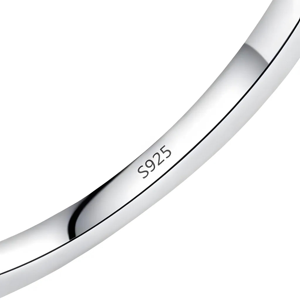anel-solitario-em-prata-eloise-com-zirconia-detalhe-da-prata-925
