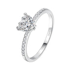anel-solitario-em-prata-floria-com-zirconias-foto-com-fundo-branco