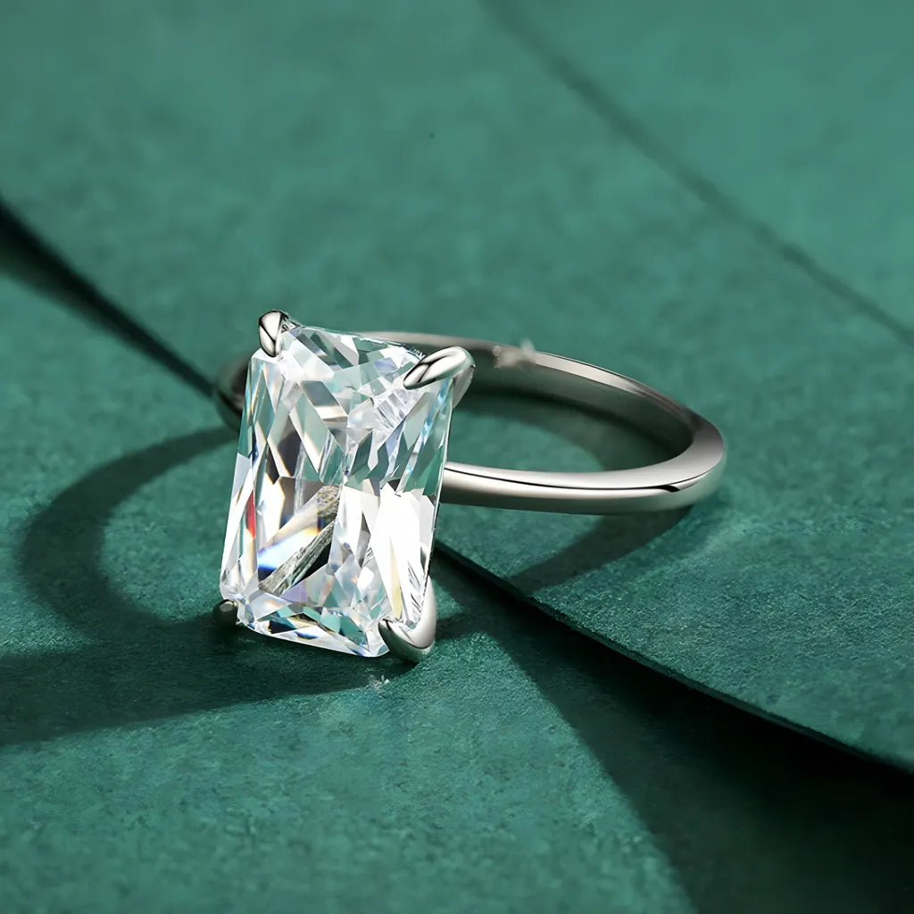 anel-solitario-em-prata-julieta-com-zirconia-foto-deitado