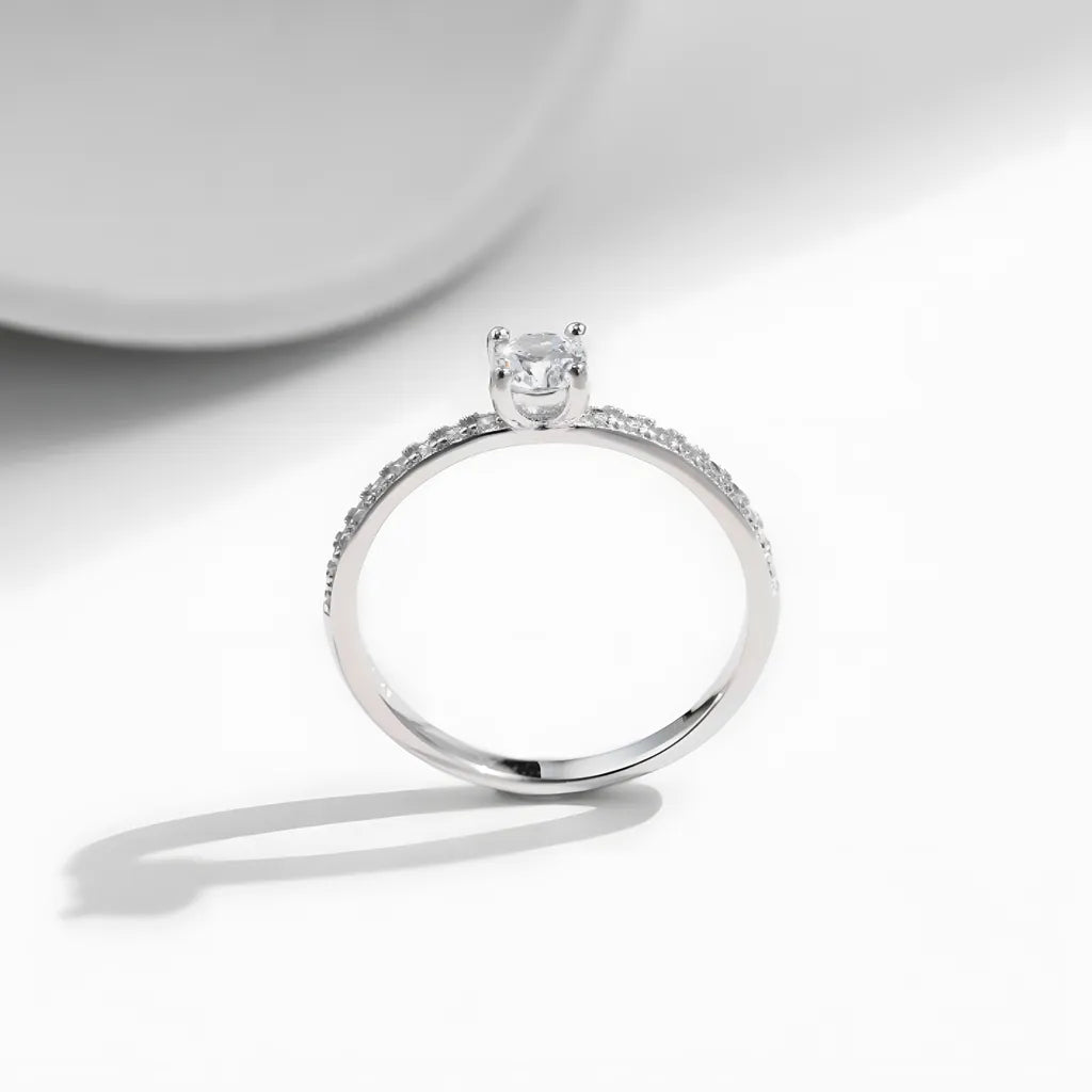 anel-solitario-em-prata-liana-com-moissanites-foto-da-lateral