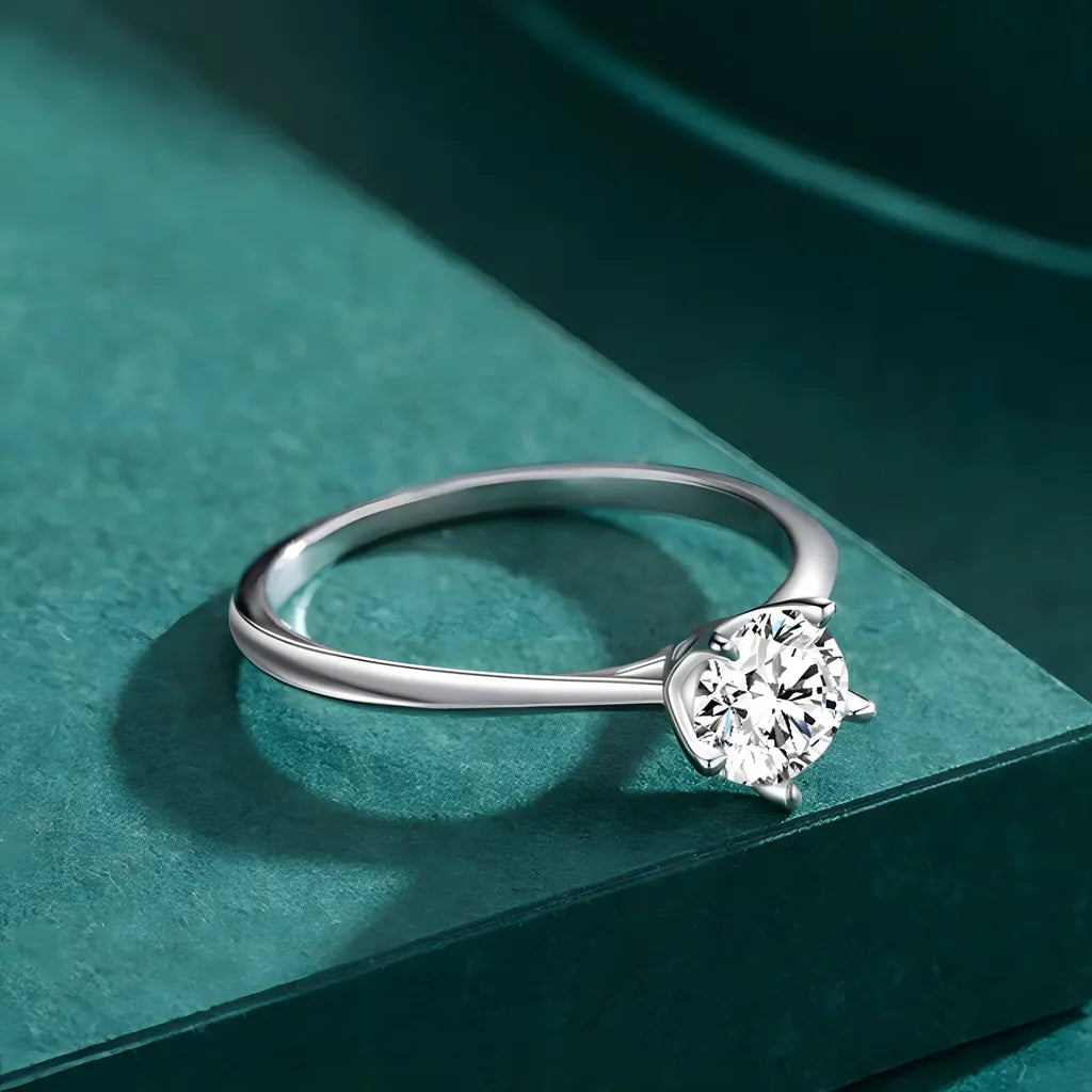 anel-solitario-em-prata-madelyn-com-zirconia-foto-deitado