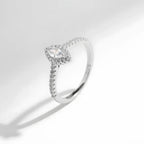 anel-solitario-em-prata-magnific-com-zirconias-foto-da-lateral
