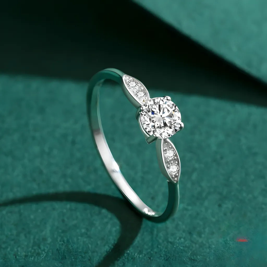anel-solitario-em-prata-maria-com-zirconia-foto-da-lateral