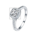 anel-solitario-em-prata-ninette-com-zirconias-detalhe-da-zirconia