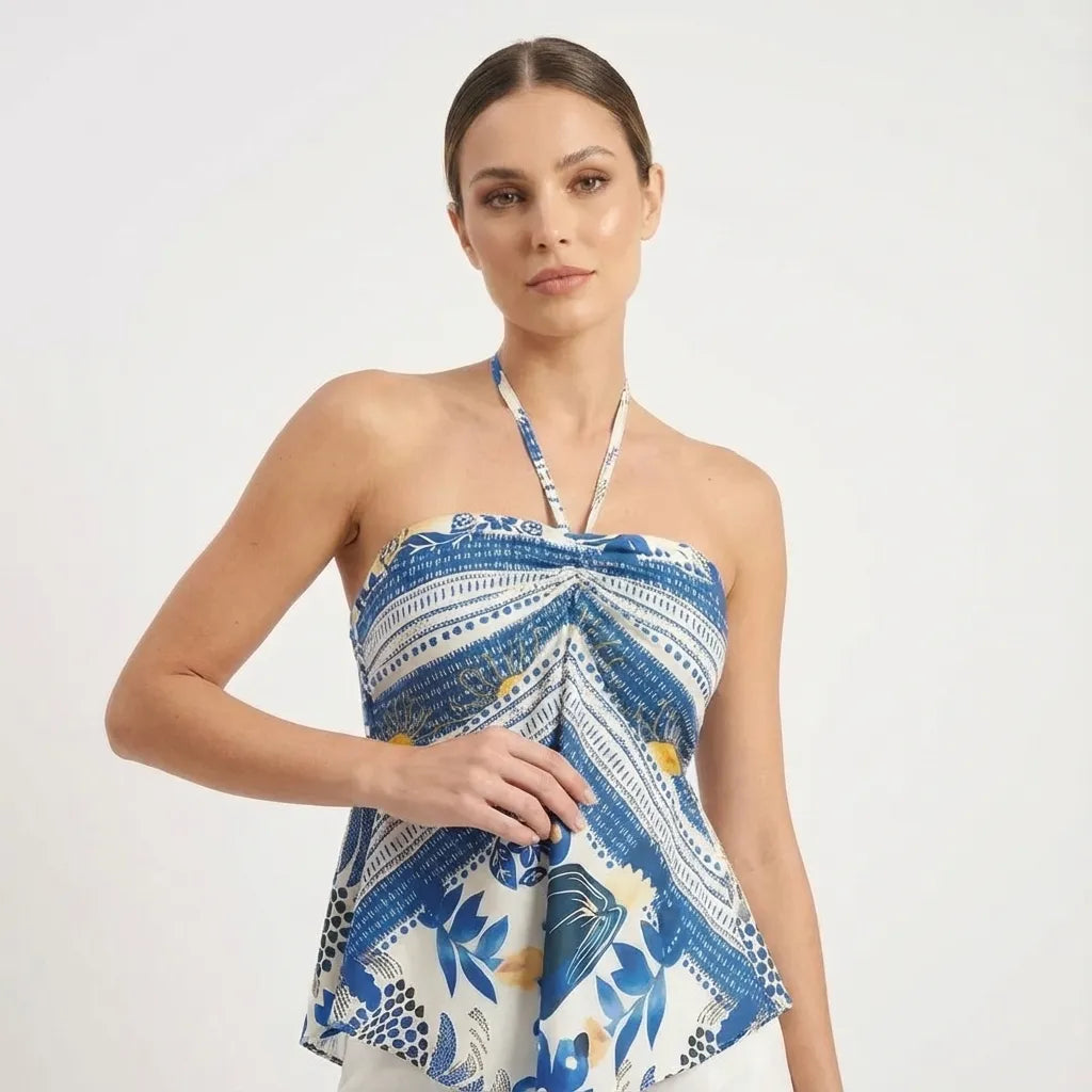 blusa-feminina-estampada-tropical-frente-perto