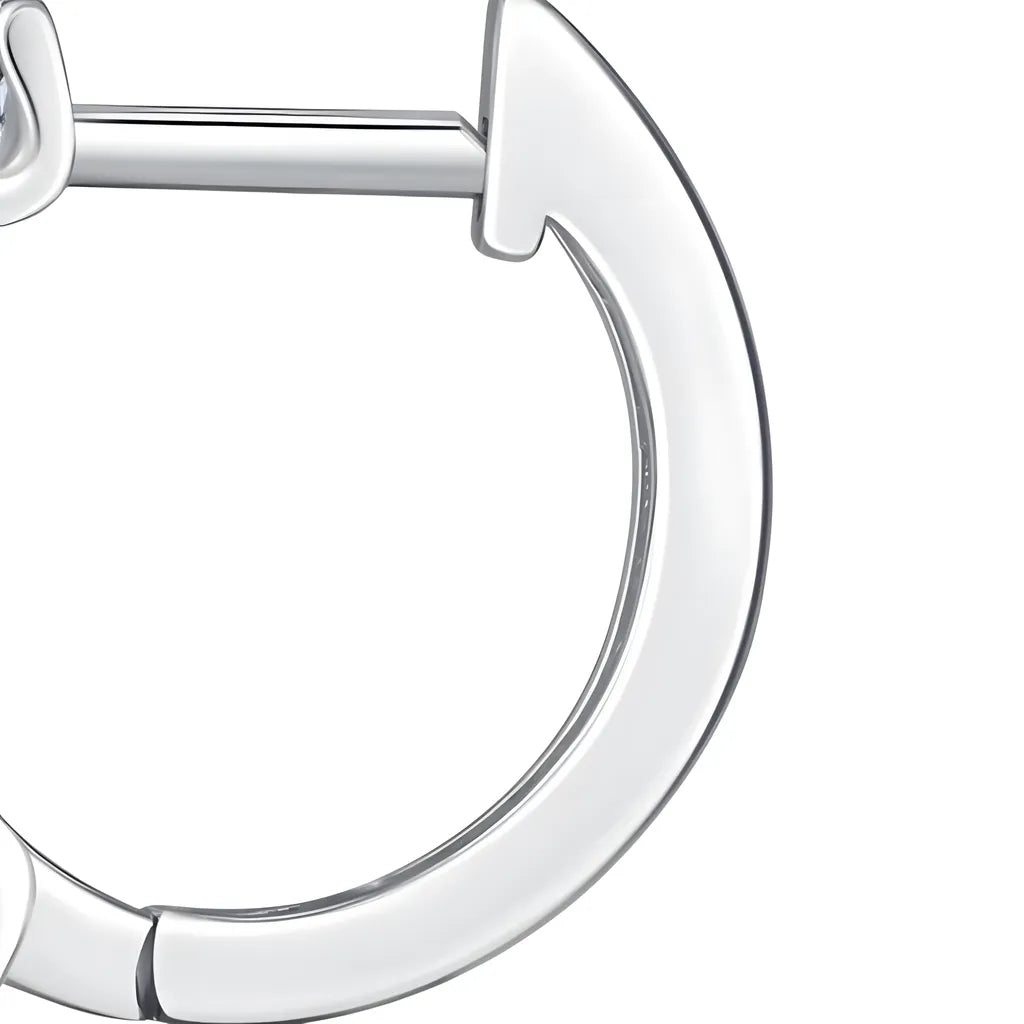 brinco-de-argola-astrid-em-prata-925-com-moissanites-detalhe-da-prata-925