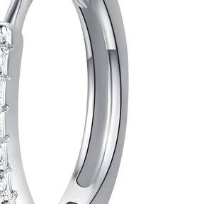 brinco-de-argola-brie-com-zirconias-foto-detalhe-da-prata-925