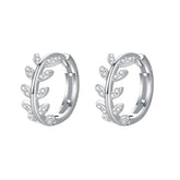 brinco-de-argola-celie-em-prata-com-zirconia-no-fundo-branco