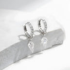 brinco-de-argola-eliete-em-prata-com-zirconia-foto-de-frente