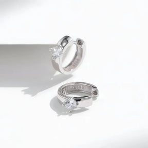 brinco-de-argola-emie-em-prata-com-moissanites-foto-de-frente