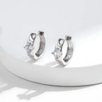 brinco-de-argola-emie-em-prata-com-moissanites-foto-de-frente