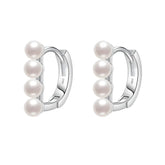 brinco-de-argola-emie-em-prata-com-perolas-no-fundo-branco