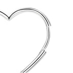 brinco-de-argola-hearts-em-prata-detalhe-do-design