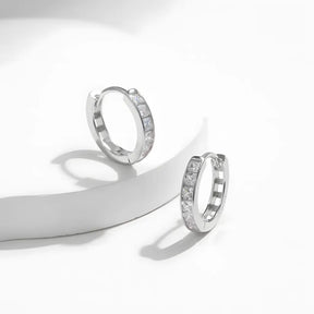 brinco-de-argola-julie-com-zirconias-lado-da-frente
