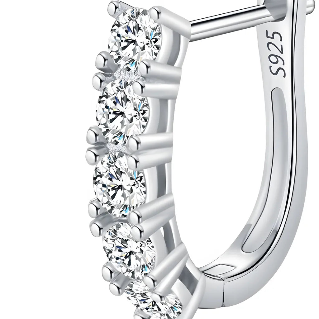 brinco-de-argola-leticia-em-prata-com-moissanites-foto-detalhes-das-moissanites