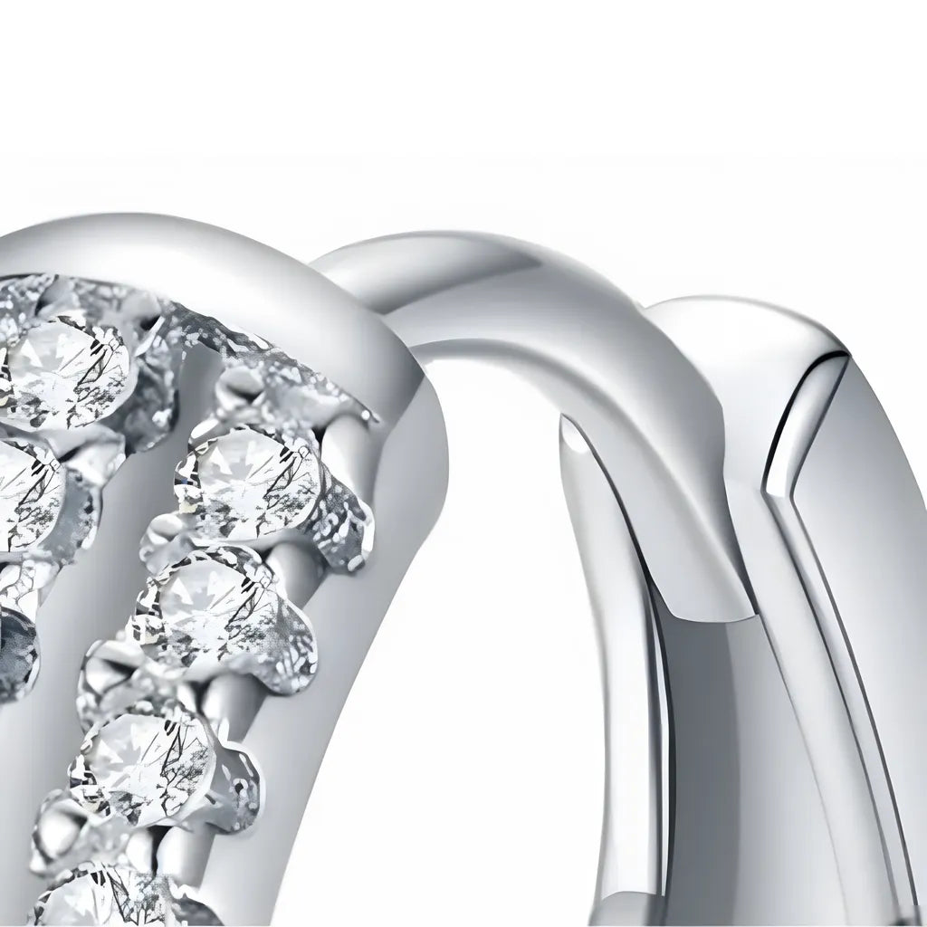 brinco-de-argola-neve-em-prata-com-zirconia-foto-detalhe-da-prata-925