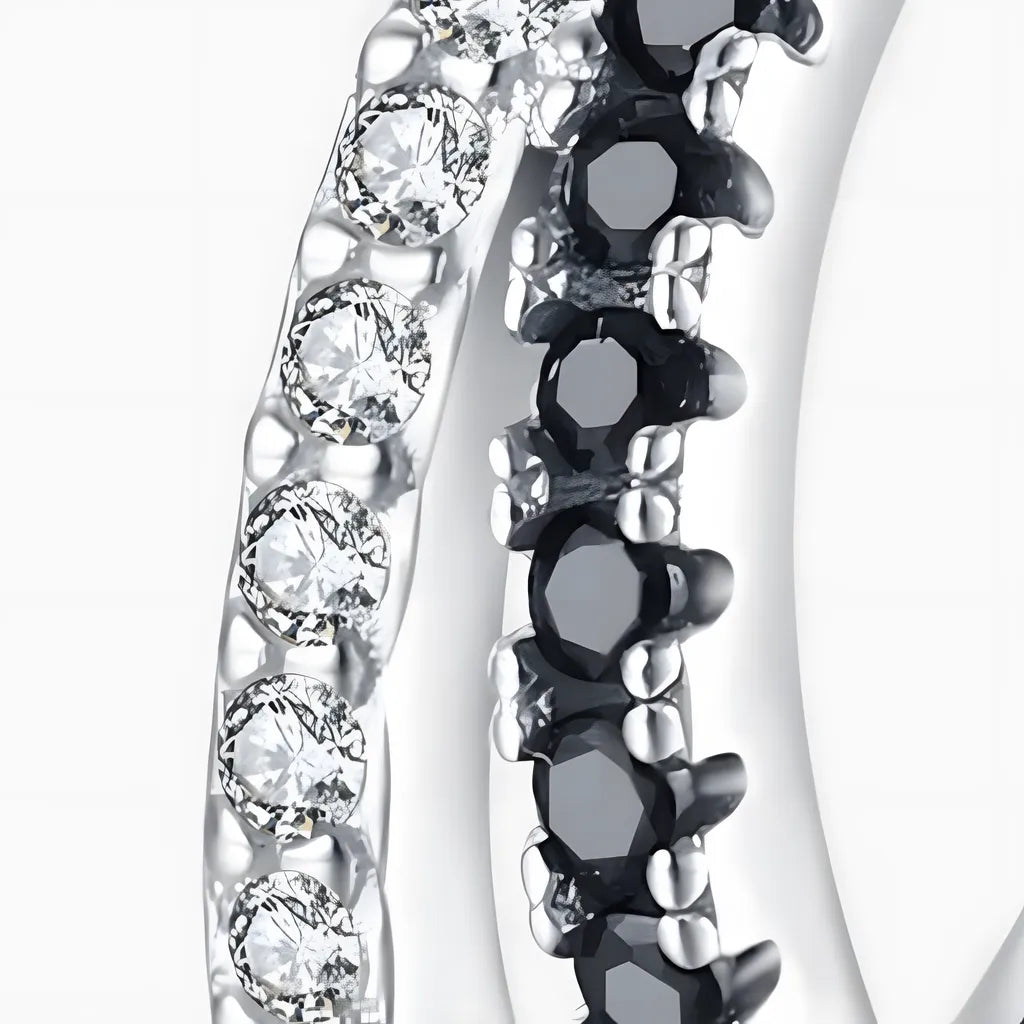 brinco-de-argola-odete-em-prata-com-zirconias-foto-detalhes-das-pedras-de-zirconia