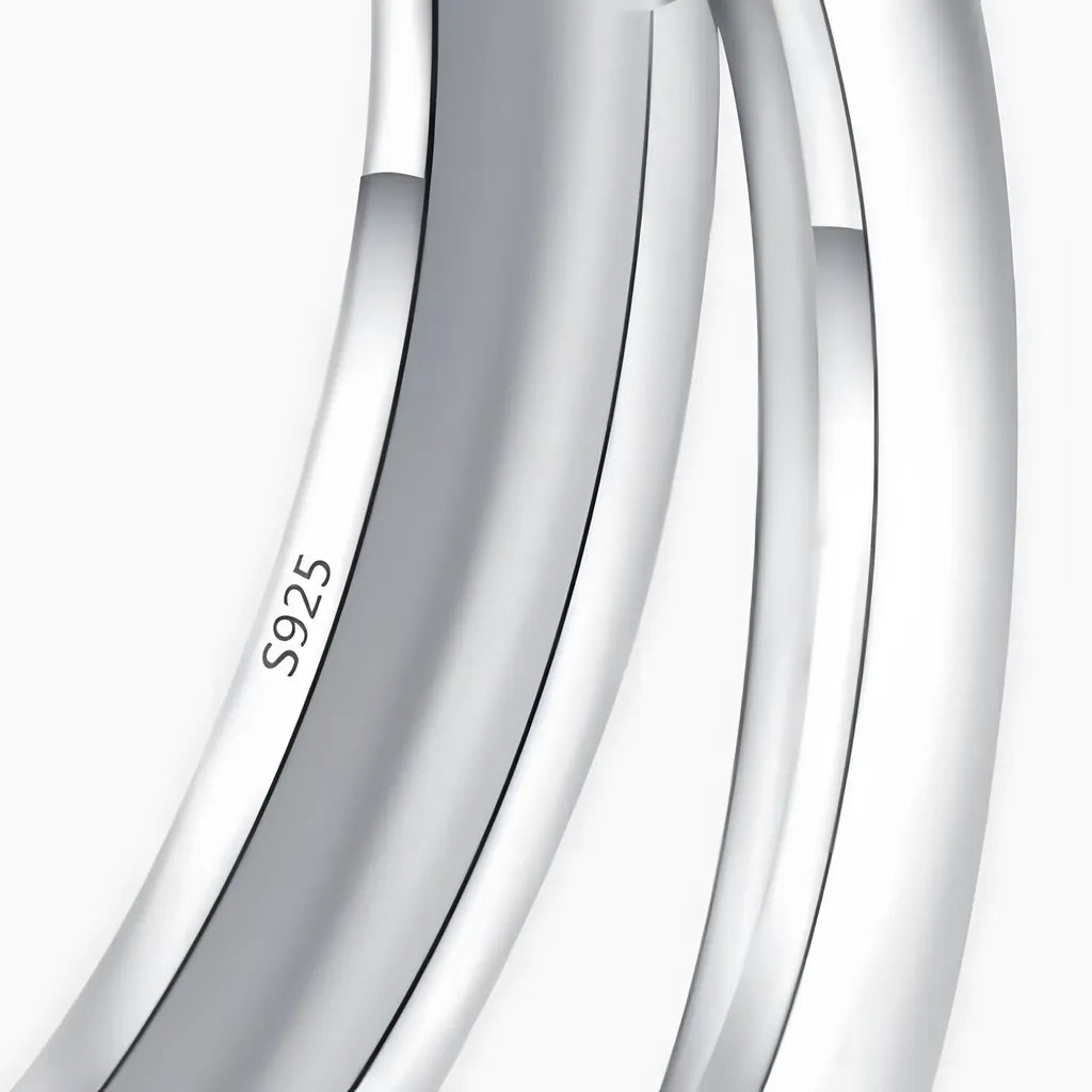brinco-de-argola-odete-em-prata-com-zirconias-foto-detalhe-da-prata-925