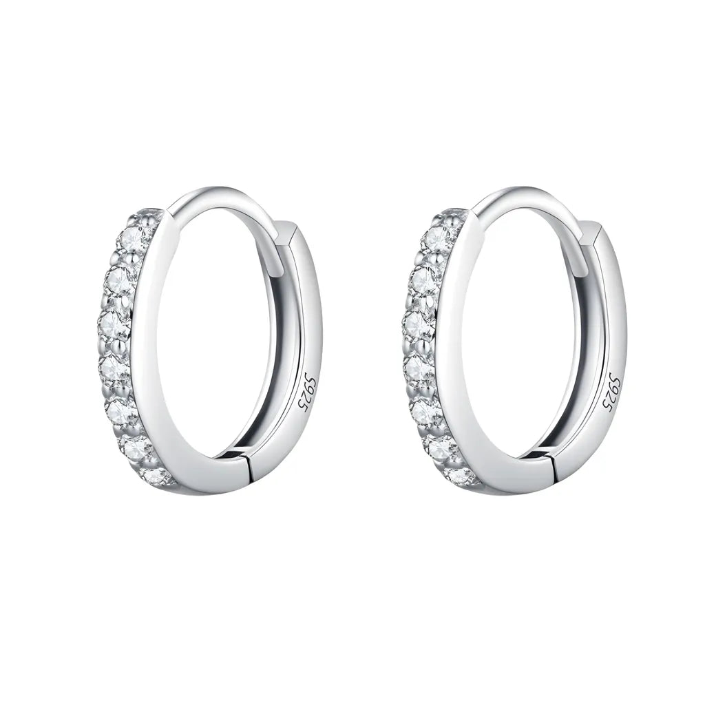 brinco-de-argola-shile-em-prata-com-moissanites-no-fundo-branco