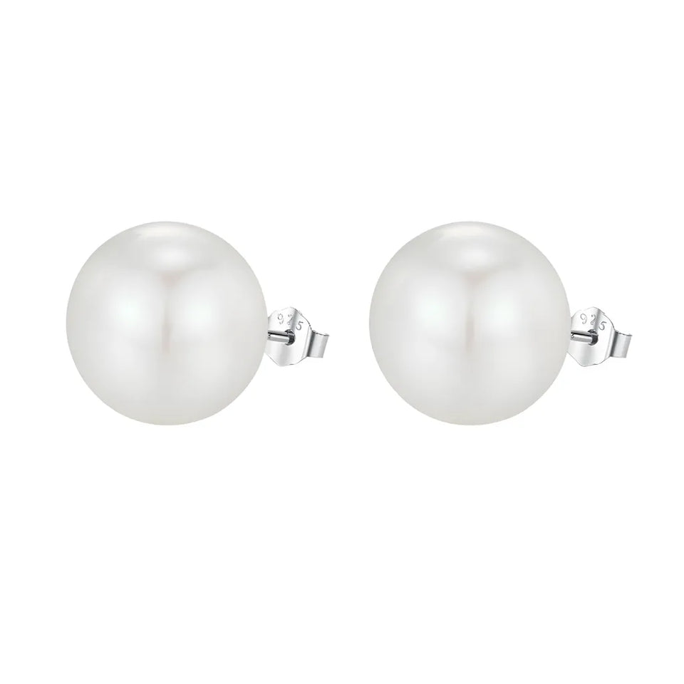 brinco-de-prata-elodia-com-perola-no-fundo-branco