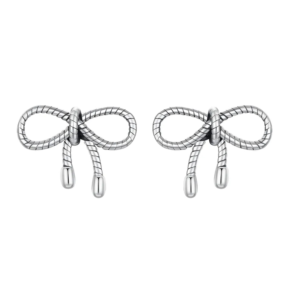 brinco-de-prata-laiers-no-fundo-branco