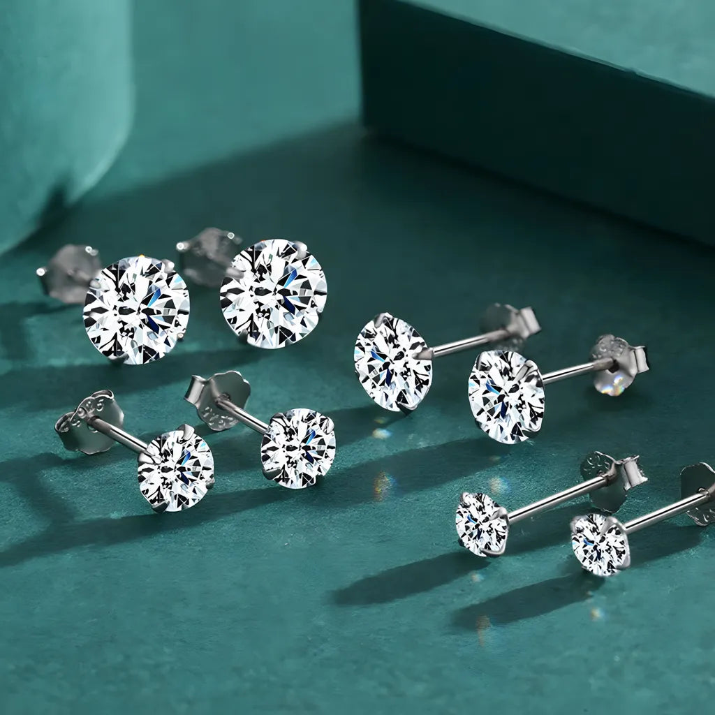 brinco-de-prata-paris-com-zirconia-foto-demonstrando-tamanhos-diferentes