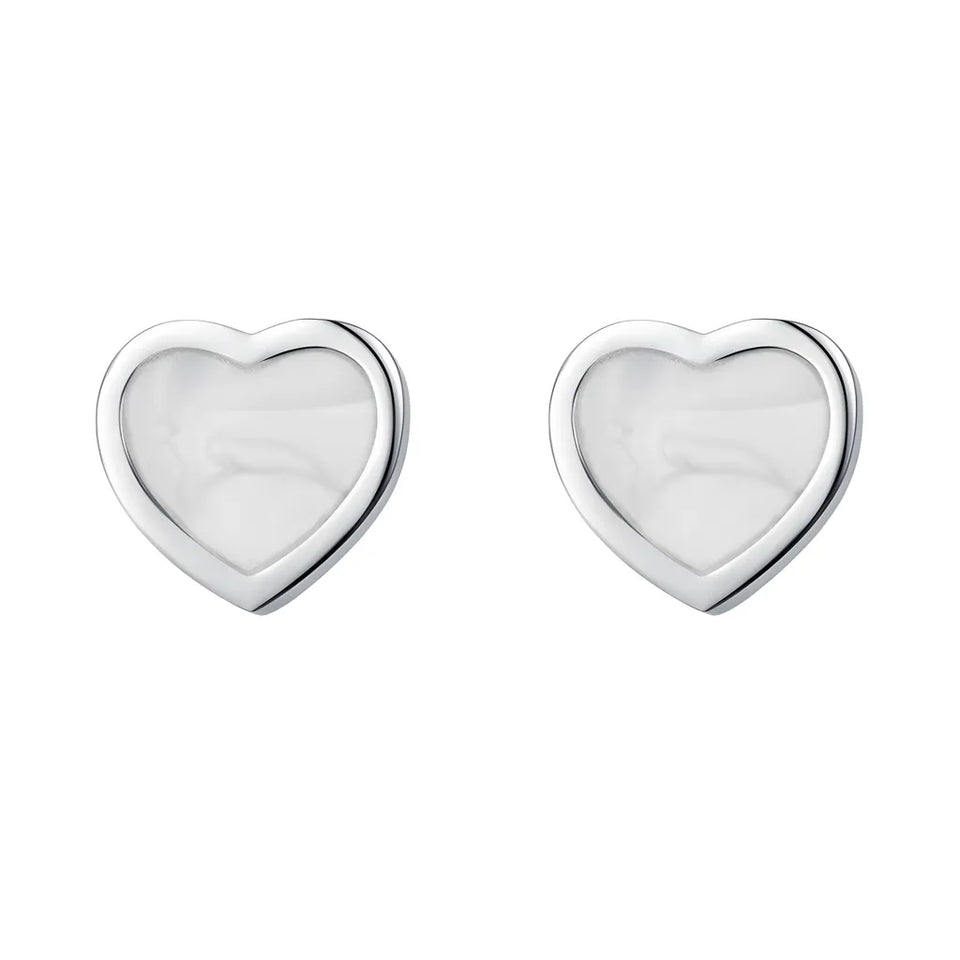 brinco-de-prata-romantic-no-fundo-branco