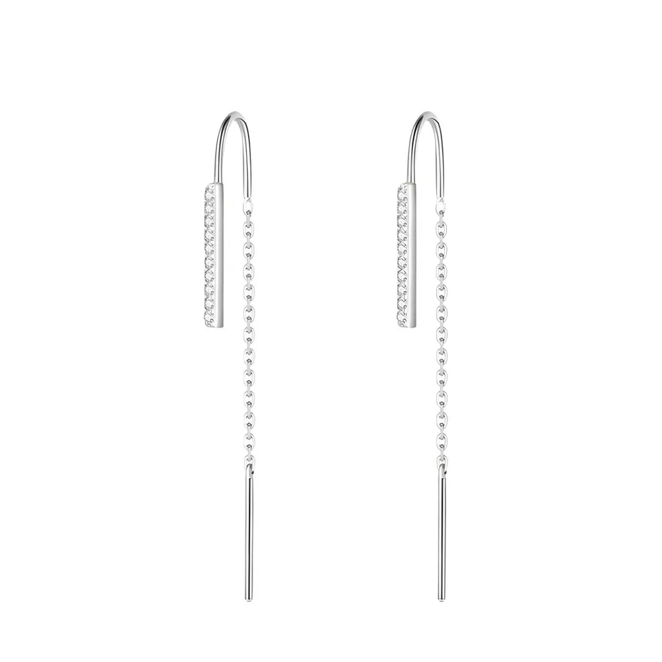 brinco-em-prata-abella-com-zirconias-no-fundo-branco