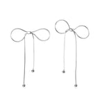 brinco-em-prata-bowknot-no-fundo-branco