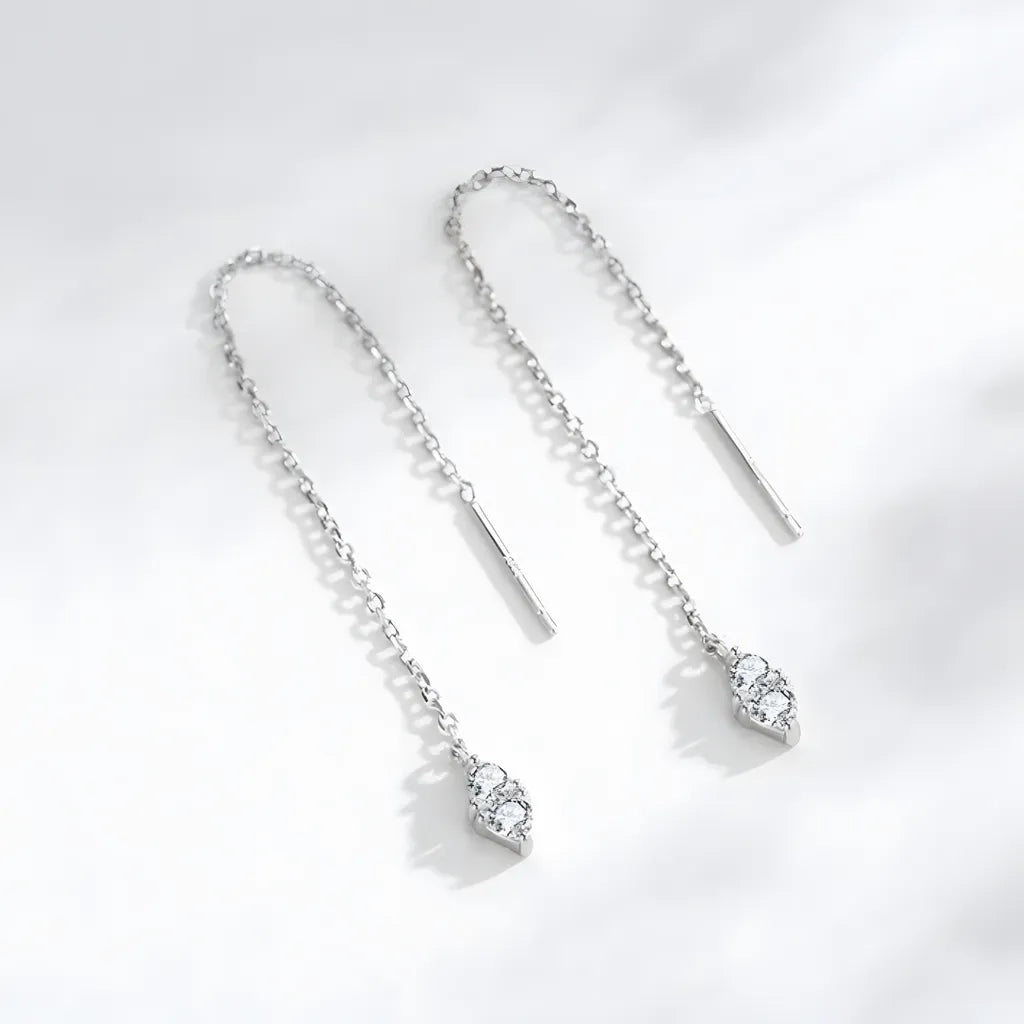 brinco-em-prata-emilie-com-zirconias-foto-deitado