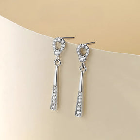 brinco-em-prata-let-com-zirconia-lado-direito