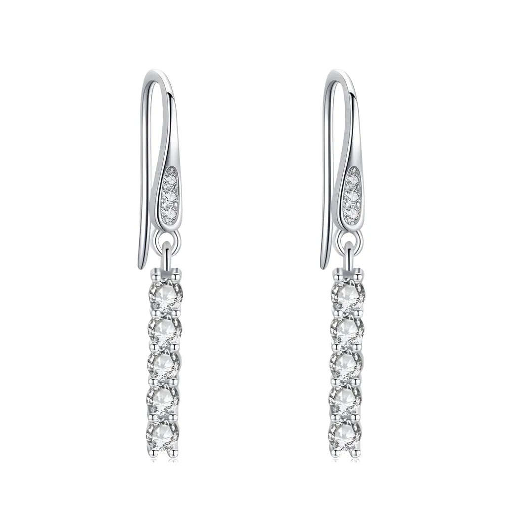 brinco-em-prata-paris-com-zirconias-no-fundo-branco