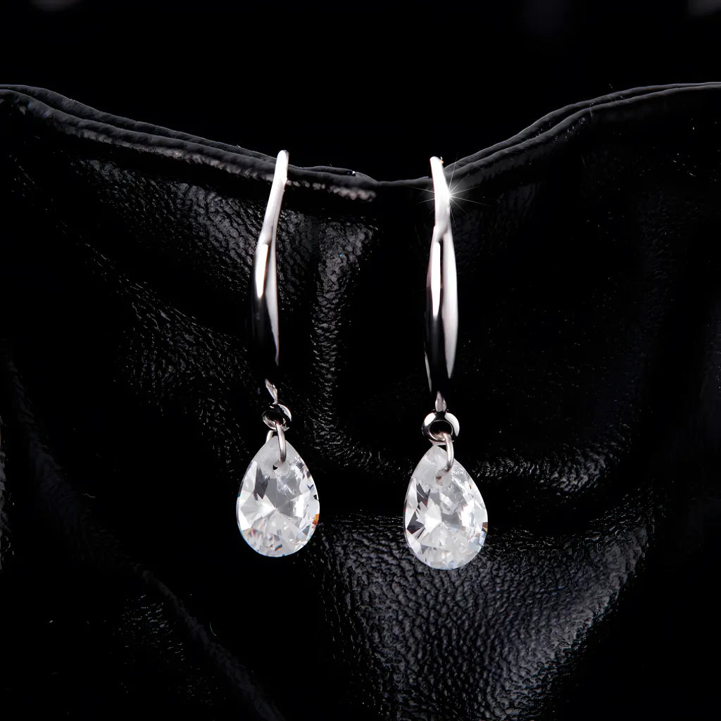 brinco-em-prata-shiny-com-zirconia-foto-de-cima
